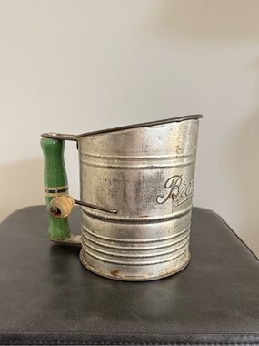 Vintage Bromwell Hand Flour Sifter with Green Wooden Handle